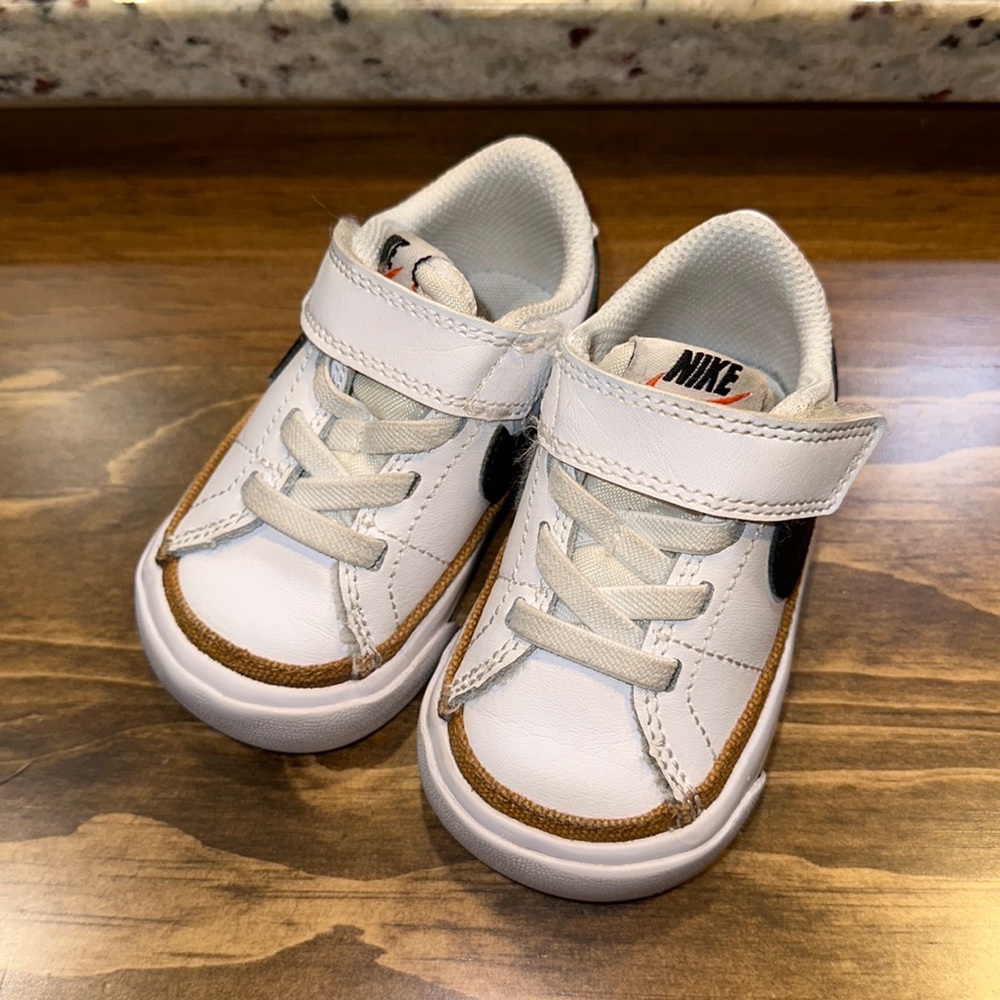 Baby Nikes, Court Legacy!